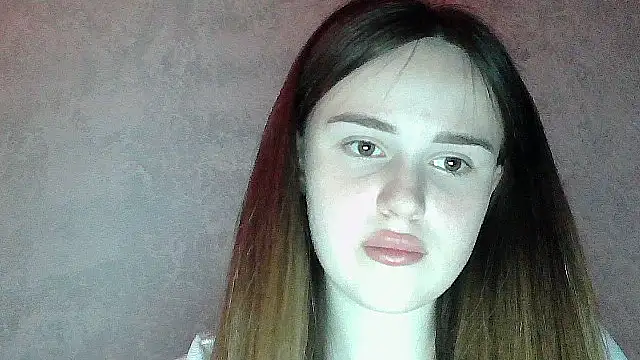 SweetLoraa webcam