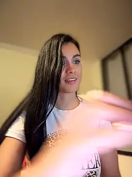 Antonella_Maxwell webcam