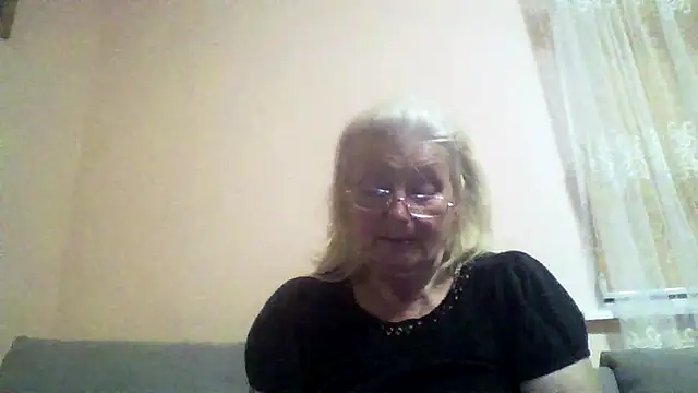 AmyLove353 webcam