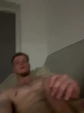 SexBoyLoveYou22 live cam on StripChat