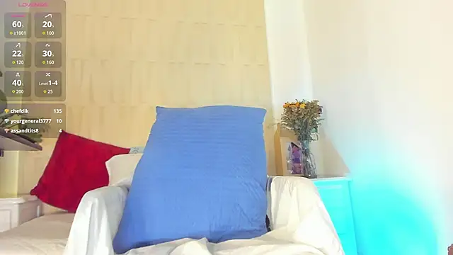 mia_pineda webcam