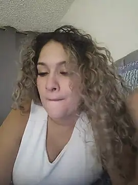 Sara_smiiith211 webcam