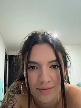 annavi_ webcam