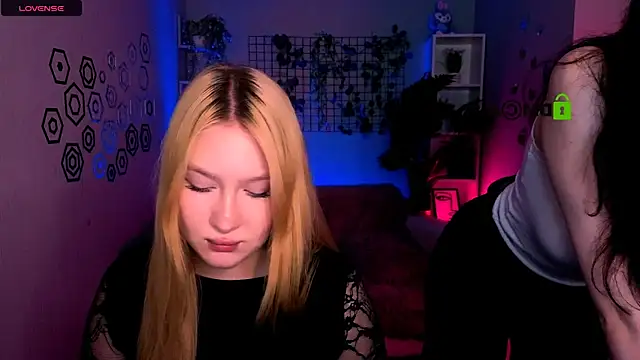 playful_sophie webcam