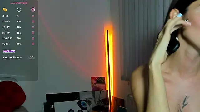 Andrea_Blossom webcam