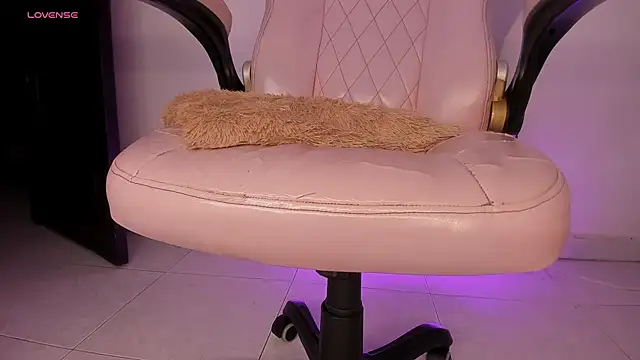 Mia_royal webcam