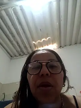 Ladymilf12 webcam