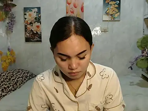 ur_asiankat webcam