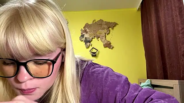 LeslyKelly webcam