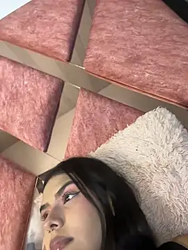 Emma_Reeves webcam