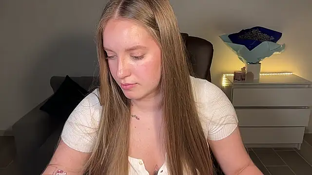 EvaMaddison live cam on StripChat