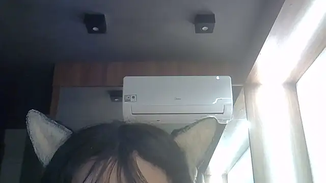 SkinnyKitten webcam