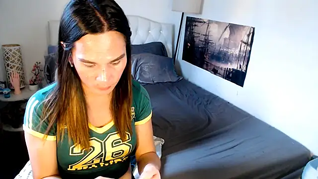 NinaDOM4CUM webcam
