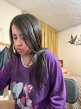 latinfemale live cam on StripChat