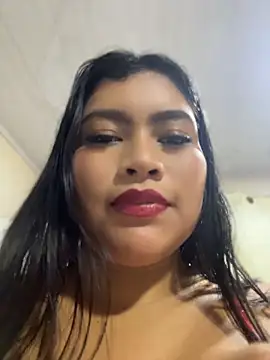 LunaaRosse webcam
