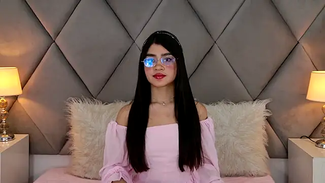OliviaDiaz live cam on StripChat