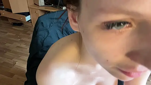 xXMelanieseXx live cam on StripChat