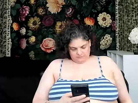 Exxxotic_Melons webcam