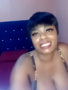 Luciouslips00 webcam