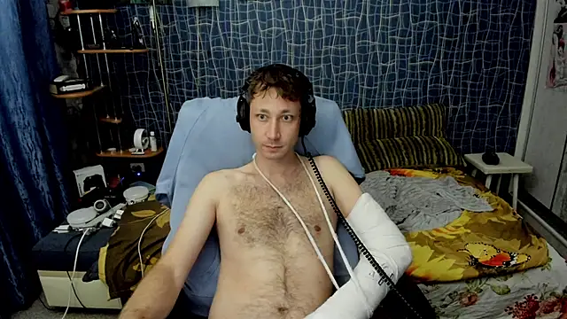 CuteBoy228 webcam