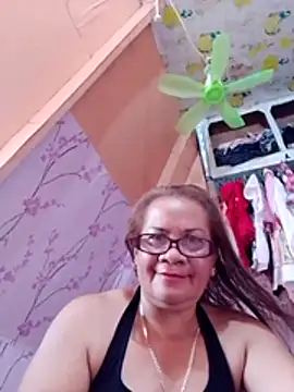 vickyhot1966 live cam on StripChat