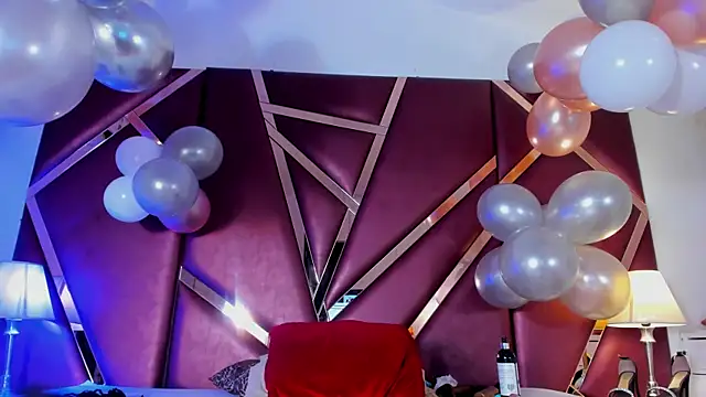 SelenaBloom webcam