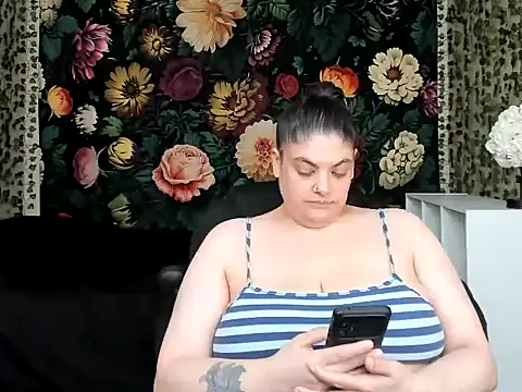 Exxxotic_Melons webcam