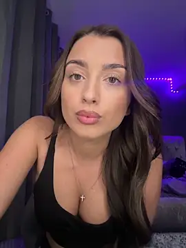 ellariverss live cam on StripChat