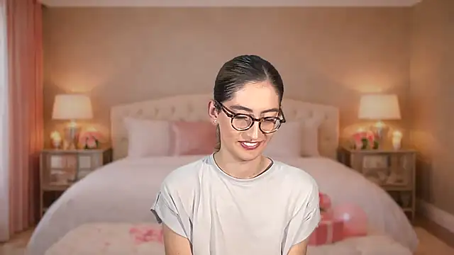 rousseblossom live cam on StripChat