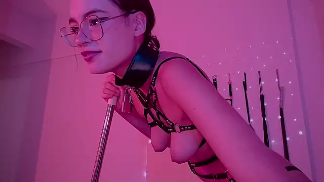 nina_kink live cam on StripChat