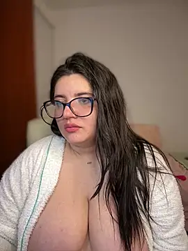 horny_roomiess webcam