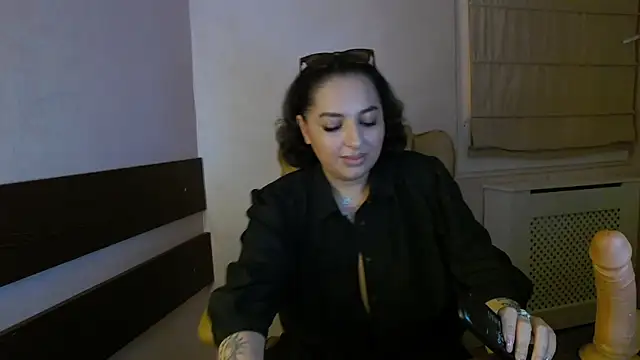 BustyAllyy webcam