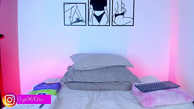 ellie_mcdonald webcam