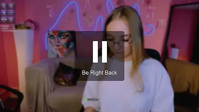 veronica_bubble webcam