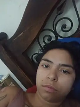 Amarantha_222 webcam