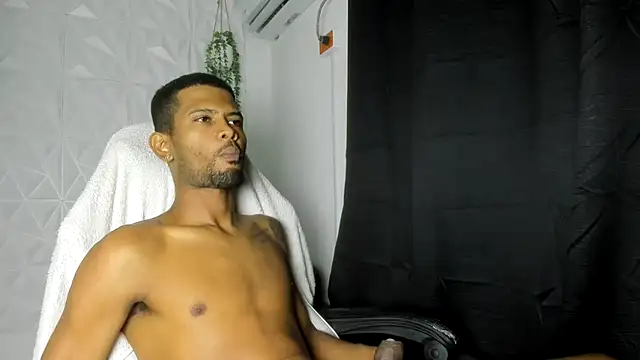 saack__xx live cam on StripChat
