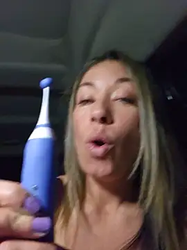 MiraKisss webcam