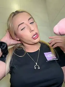 Strongqueen live sex cam