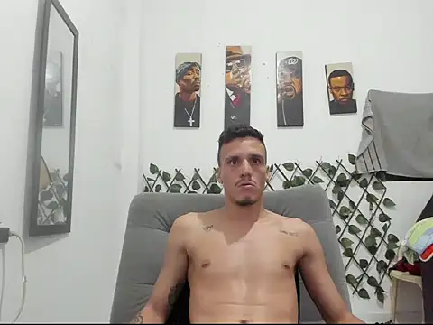 Latins_Boss webcam