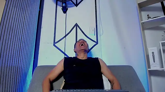 LiamDeep webcam