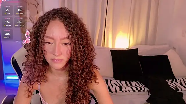 ChloeMoreti webcam