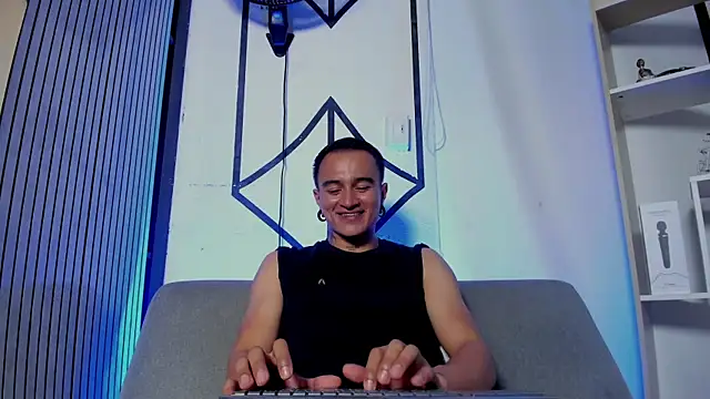 LiamDeep webcam