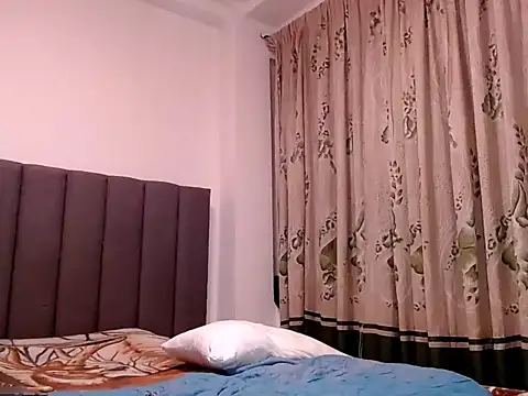 saara_johnson496 webcam