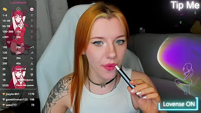 MeganNewCat webcam