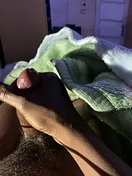 Sexyyloverboyy webcam