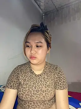 Almira6868 live cam on StripChat