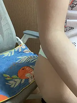 Mina048 live cam on StripChat