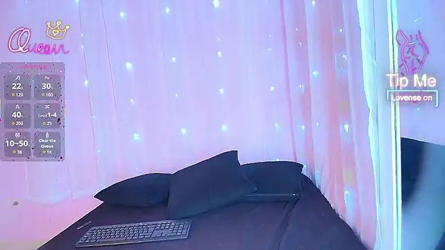SunnyGilmoree live cam on StripChat
