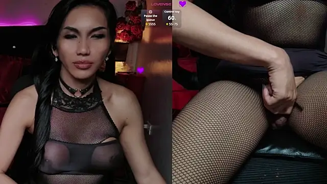 JadeScarlet_Love... Live Webcam on Stripchat