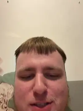 BigDickLiam12 live cam on StripChat